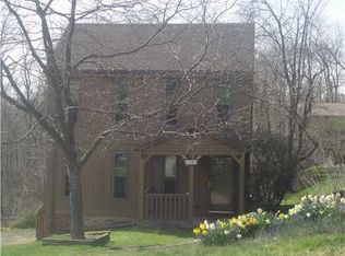 1043 Delfield Dr, Bethel Park, PA 15102