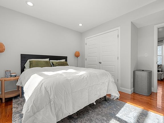 4th image of 78 Rossmore Rd #2