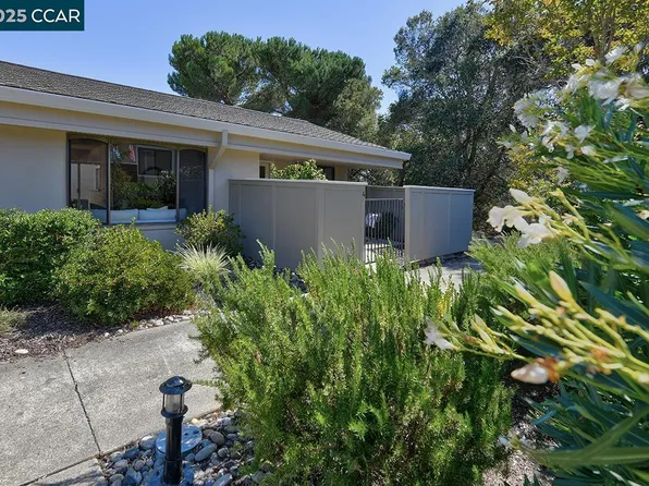 2041 Golden Rain Rd APT 4, Walnut Creek, CA 94595