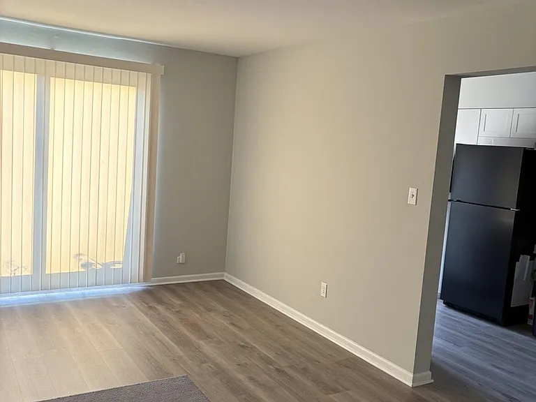 10720 Kilpatrick Ave #304 — Photo 2