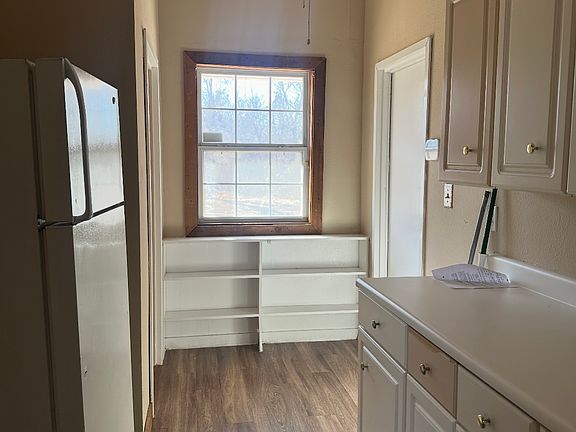 4th image of 9512 NE 23rd St