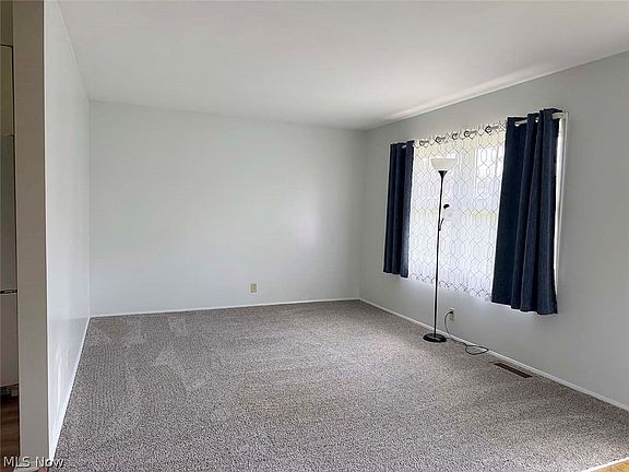 2nd image of 421 Linwood Dr