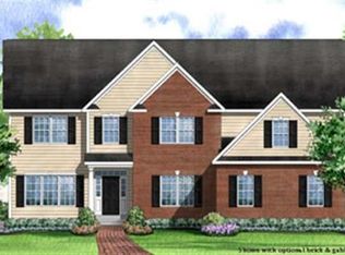42 Waverly Cir, Latham, NY 12189