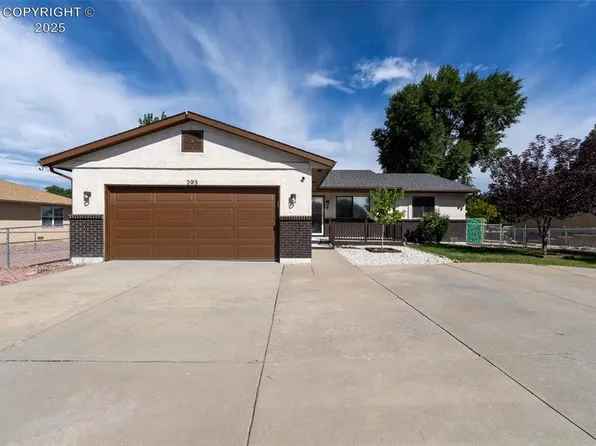 293 W Hahns Peak Ave, Pueblo West, CO 81007