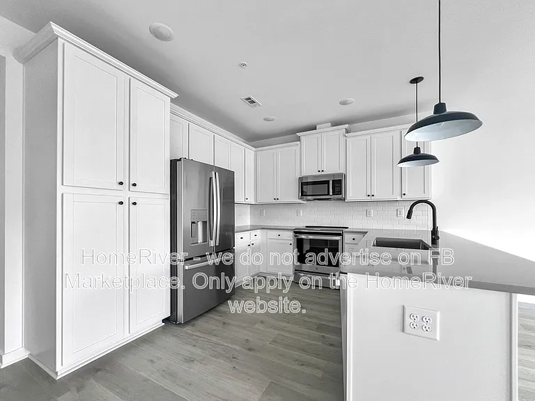 228 Clement Loop — Photo 12