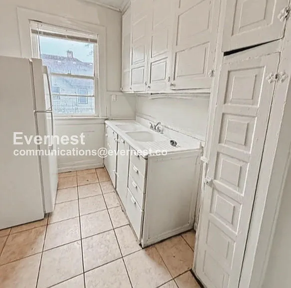 11391 Belleterre Ave #1S — Photo 6