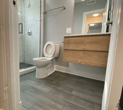 5th image of 5032 N Washtenaw Ave APT 1