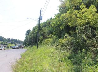 425 Creekside Dr, Mount Carmel, TN 37645