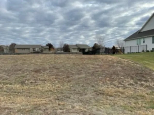 3438 Deer Rdg, Rose Hill, KS 67133