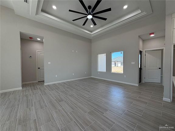 5th image of 444 Sandy Rd