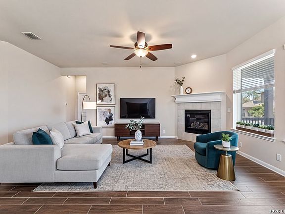 2nd image of 622 Chambers