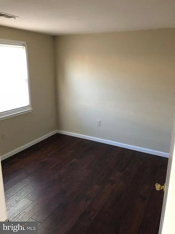 2795 Beechtree Ln — Photo 2
