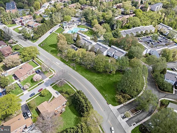 4th image of Rockland Hills Dr