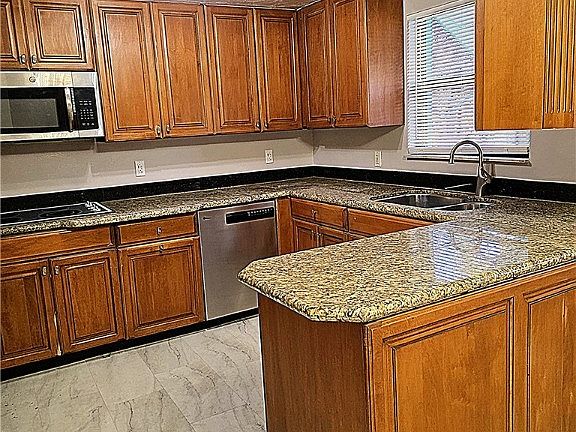 2nd image of 135 Powell Creek Cir
