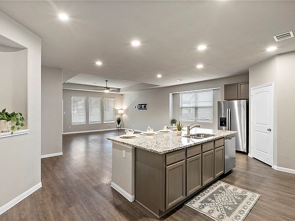 5th image of 4709 Las Casitas Way