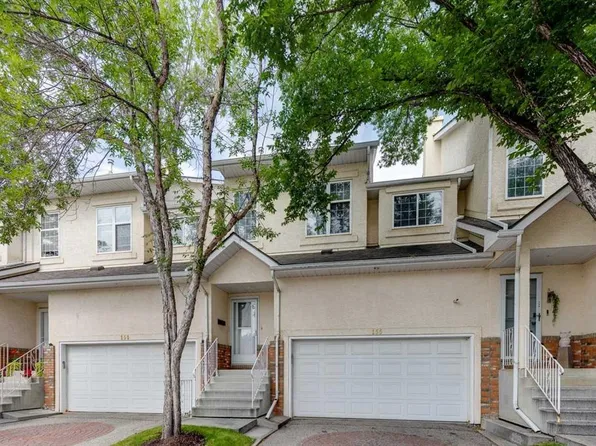 155 E Prominence Hts SW, Calgary, AB T3H 2Z6