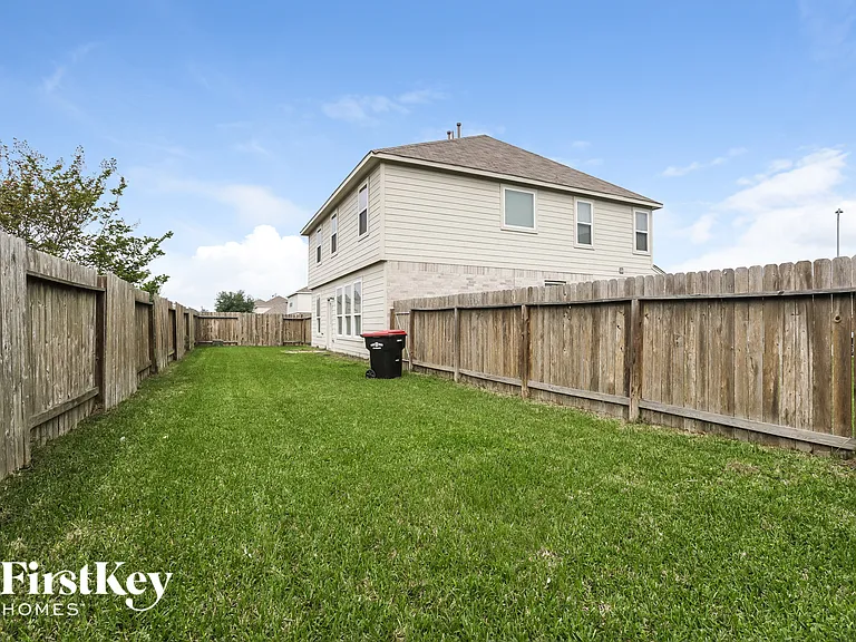 1826 Sun Point Ct — Photo 14