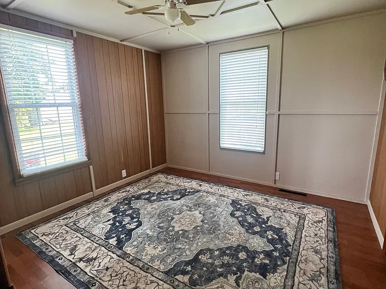 7085 Salineville Rd NE — Photo 20