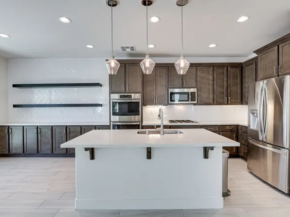5954 Smith Valley Rd, Las Vegas, NV 89148