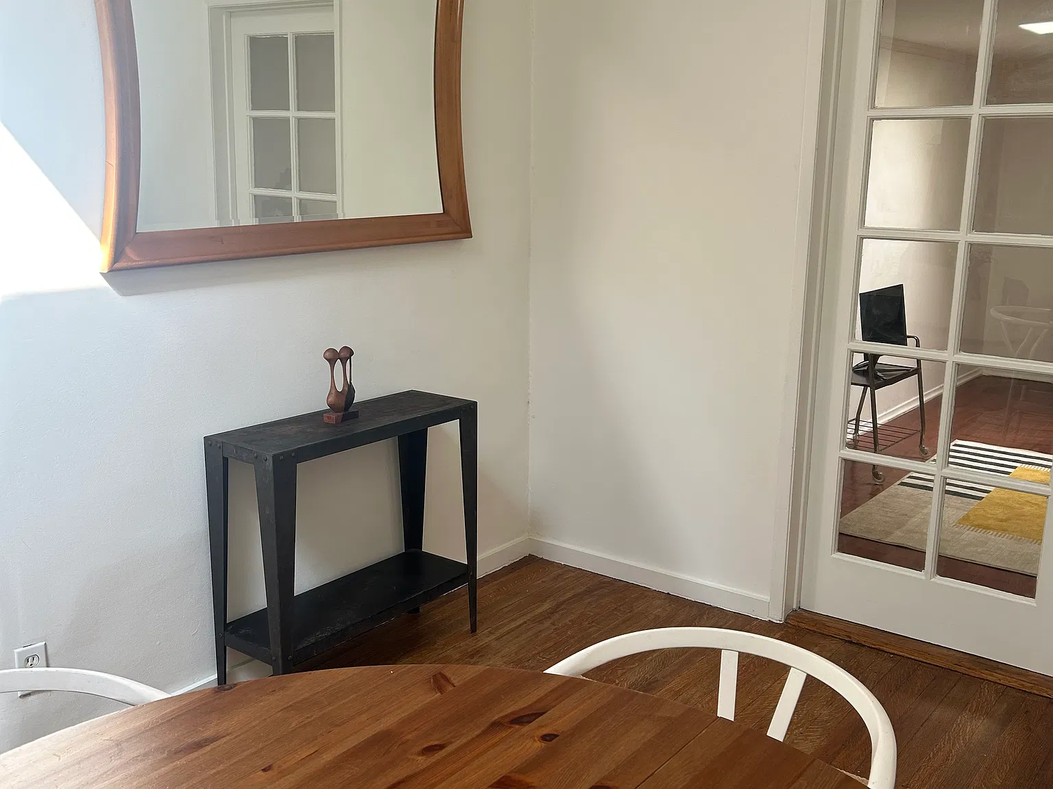 2 bed, 1100 sqft, $4,600 — Photo 4