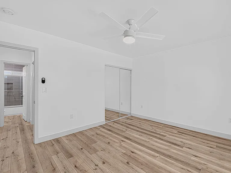 933 Alamitos Ave — Photo 33