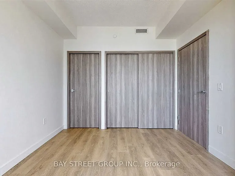 95 McMahon Dr #1212 — Photo 23
