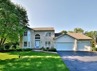 22W220 Woodview Dr, Medinah, IL