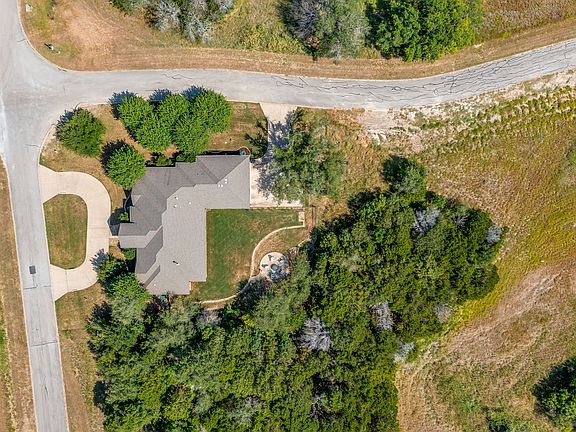 4th image of 8401 Fullerton Dr
