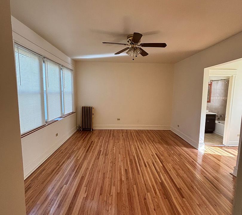 2nd image of 7200-10 S South Shore Dr #2525-2535
