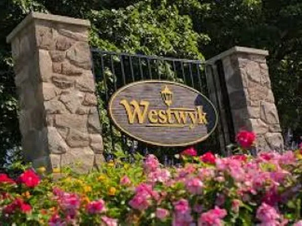 338 Dorset Ct, Doylestown, PA 18901