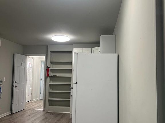 4th image of 625 Dekalb St APT 1