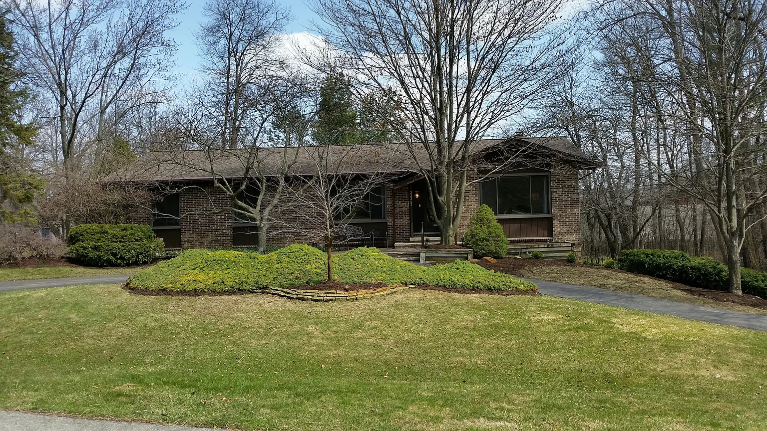 22242 Connemara Dr photo 1