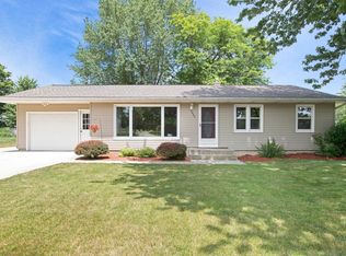 3055 New Holland St, Hudsonville, MI 49426
