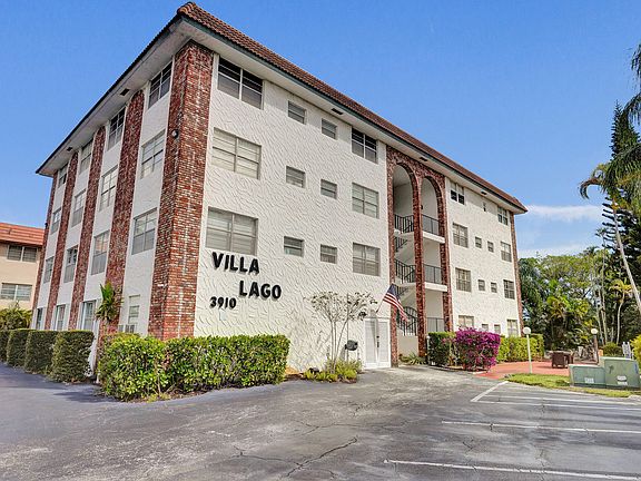 4th image of 3910 Crystal Lake Drive #101