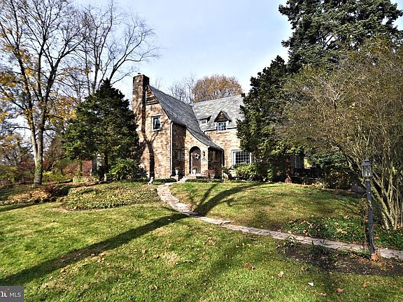 2nd image of 1507 Boyer Blvd