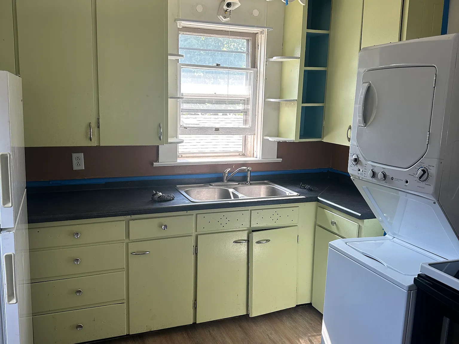 2 bed, 840 sqft, $1,300 — Photo 3