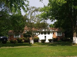 1588 Crooks Rd, Rochester Hills, MI 48309