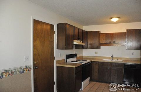 3rd image of 3502 Latham Ave