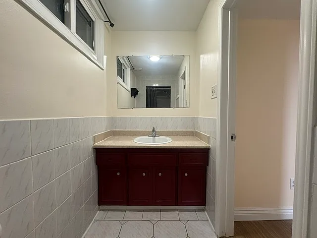182 Lynnbrook Cres #2 — Photo 11