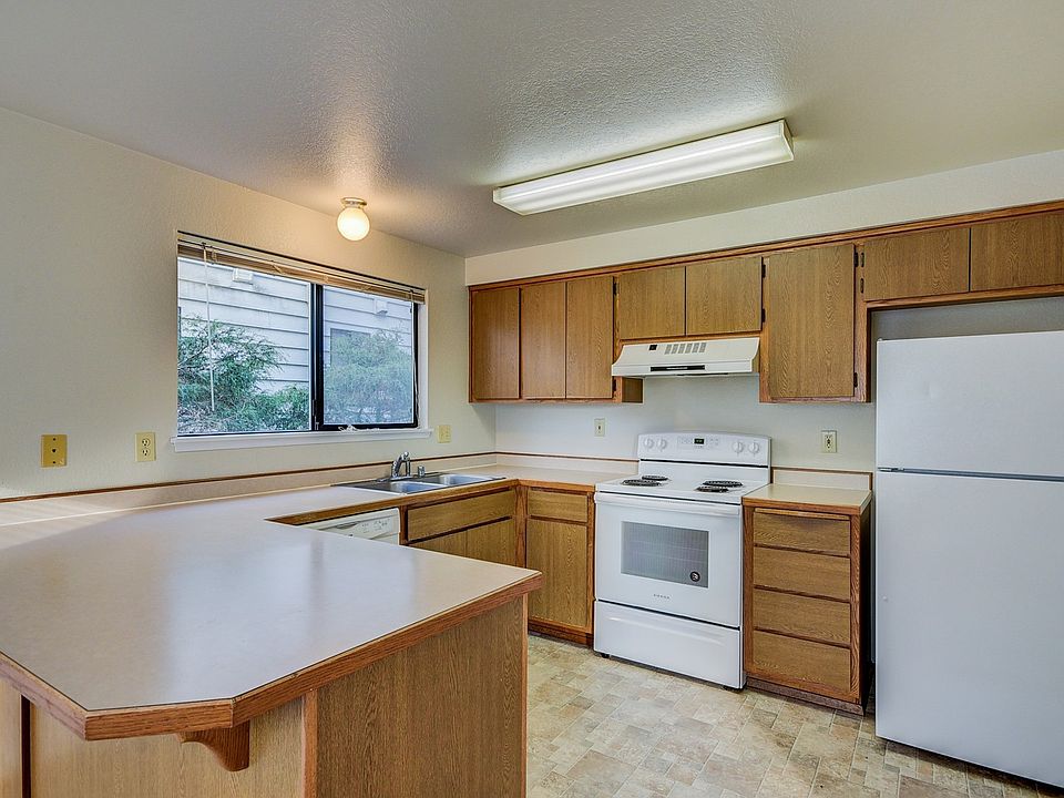1st image of 455 S Oak Harbor St APT A102