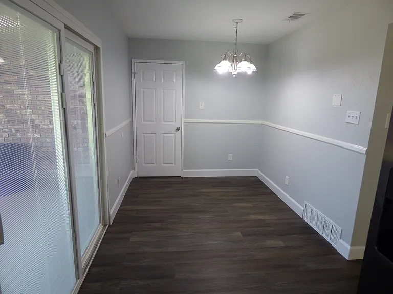 5016 Roberts Dr — Photo 10