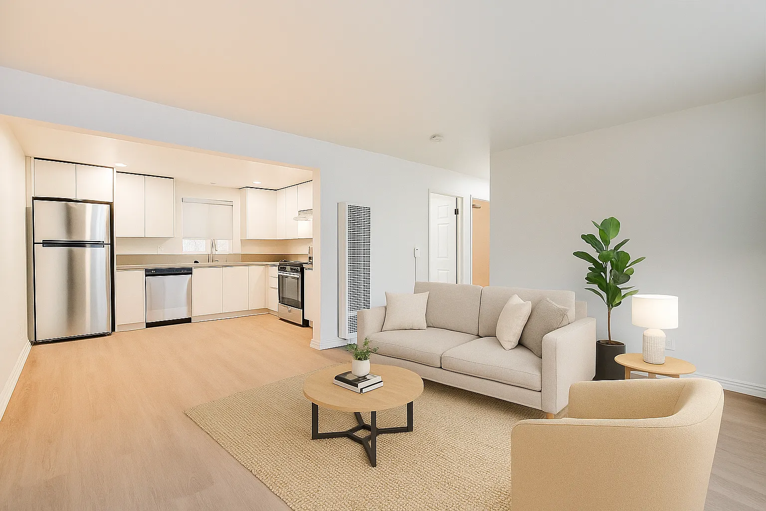 626 N Kingsley Dr — Photo 4