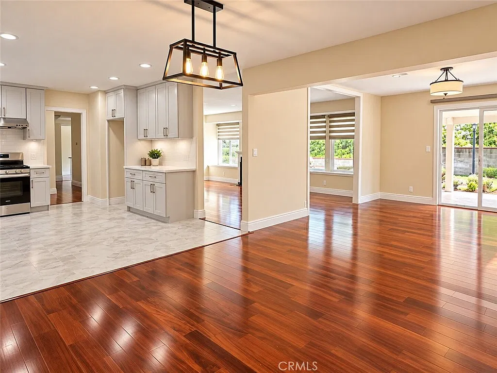4 bed, 2050 sqft, $4,200 — Photo 3