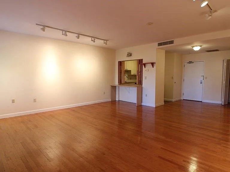 50 Winchester St #304 — Photo 3