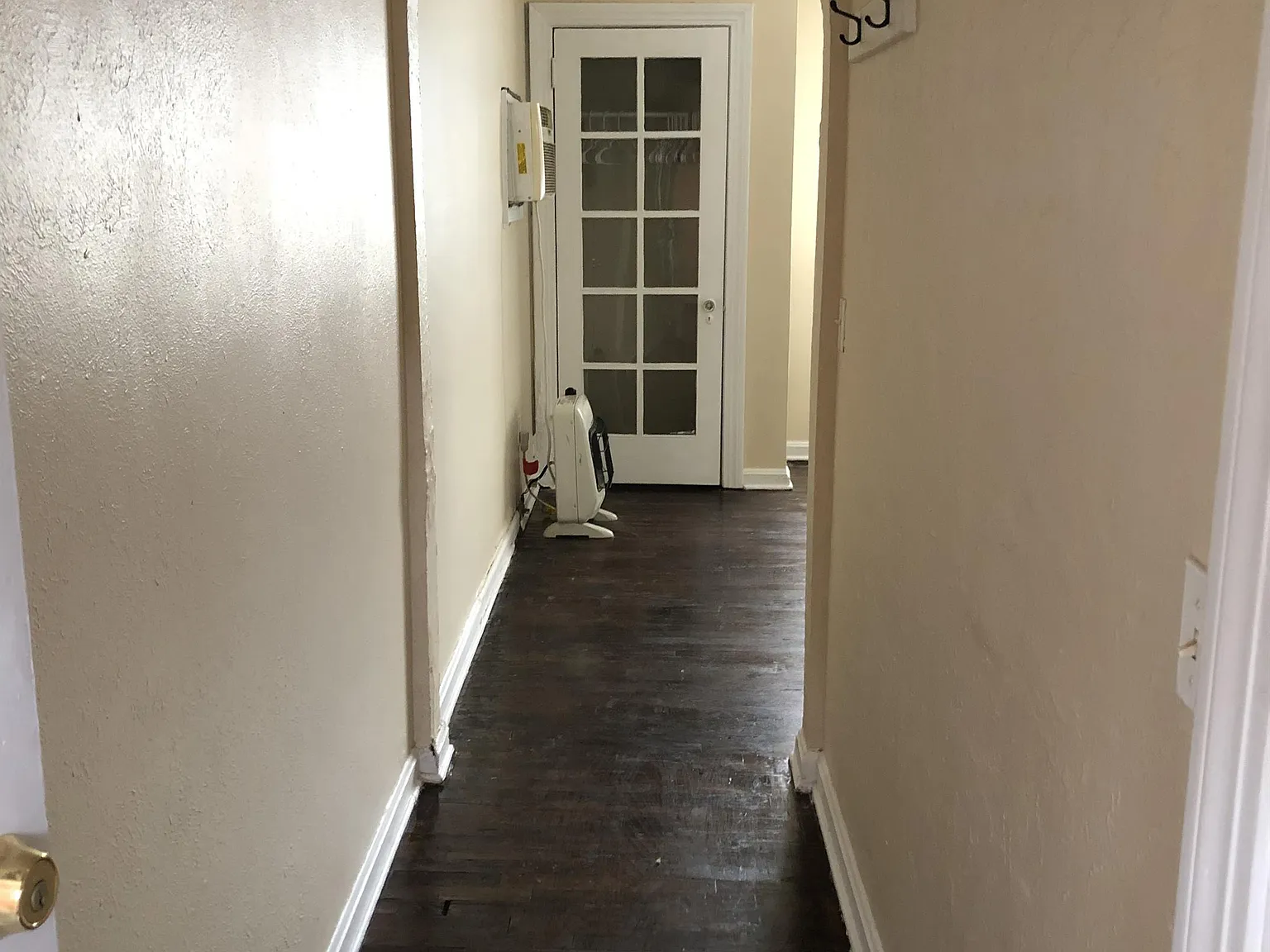 1225 8th Street, Huntington WV 25701 - 4 Rear Garage Apt — Photo 1