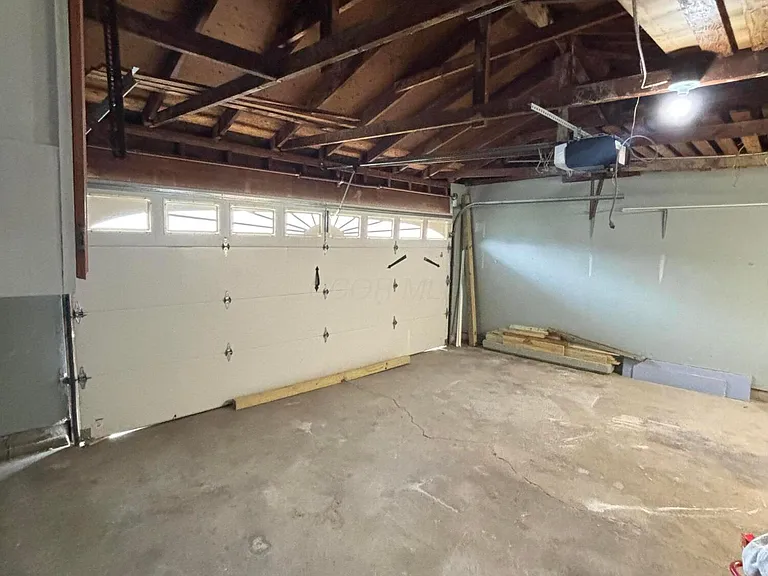 4900 Kresge Dr — Photo 15
