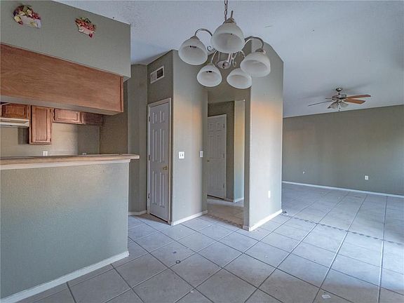 5th image of 861 Luisa Guerra Dr