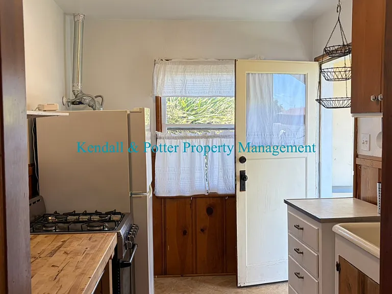 4555 Garnet St — Photo 3