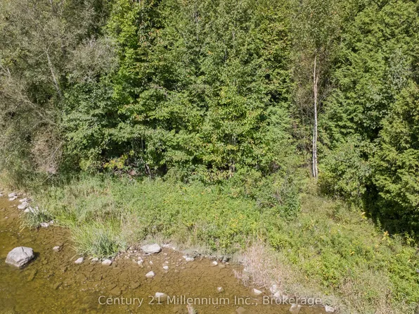 28 Rogers Cres, South Bruce Peninsula, ON N0H 2T0