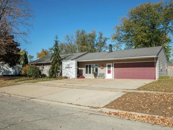 251 Leonard Ave, Evansdale, IA 50707